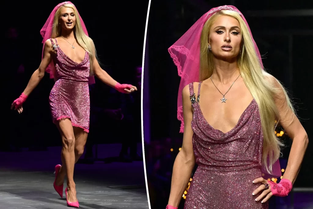 paris hilton versace runway 1