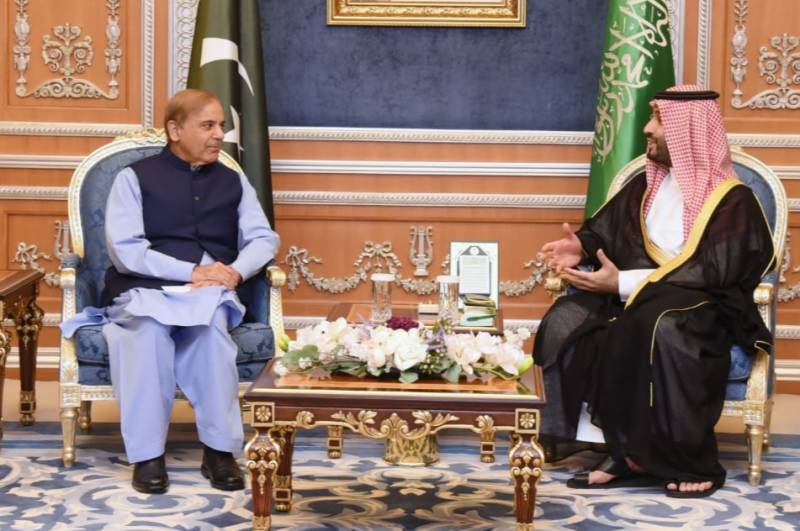 pakistan pm shehbazsharif calls on saudiarabia crowne prince mbs during official visit 1666761710 4745