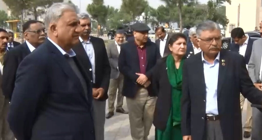 General Bajwa bids goodbye to the Army Medical Corps on his last visit.